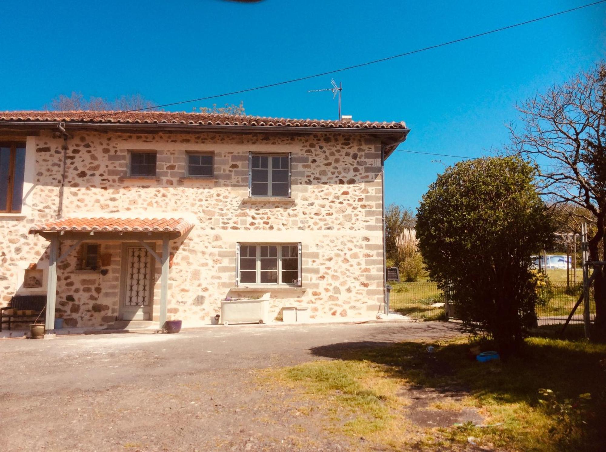 Villa Les Outres Chabrac Exterior foto