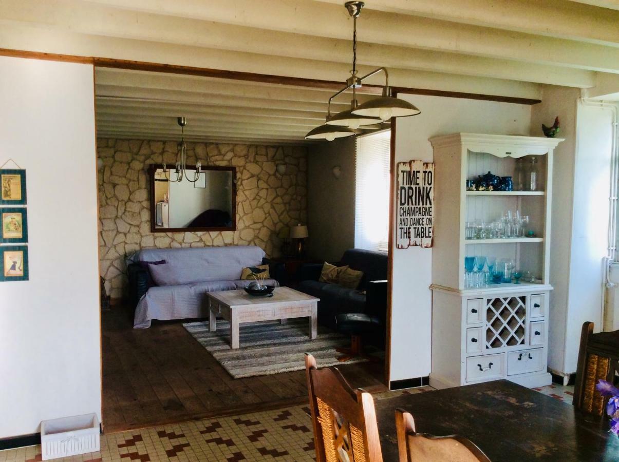 Villa Les Outres Chabrac Exterior foto